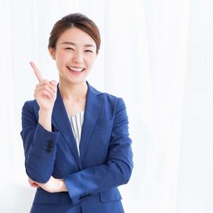 笑顔の女性