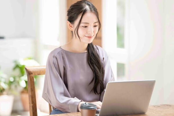 テレワークにおける隠れ残業（ステルス残業）のリスクは？対策方法も紹介