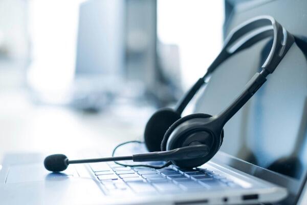 社内ヘルプデスクの課題とは?属人化・問い合わせ増を解決する改善方法