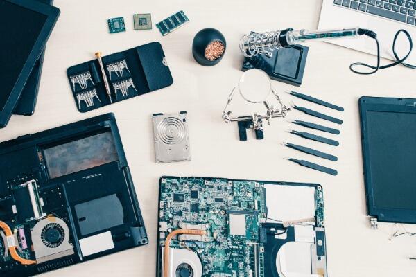 パソコン・PCパーツの価格高騰はいつまで続く?情シス担当者が取るべき5つの対策